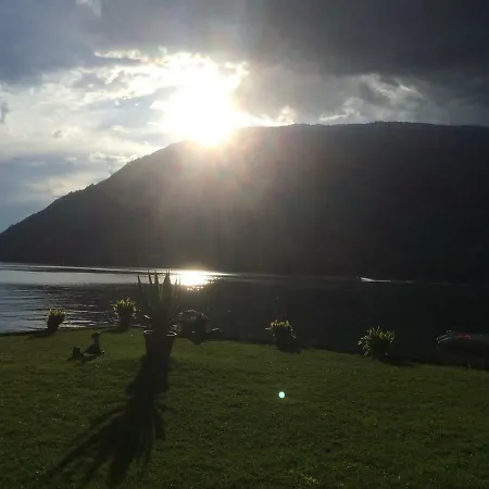 Mit Seeblick Apartament Bodensdorf